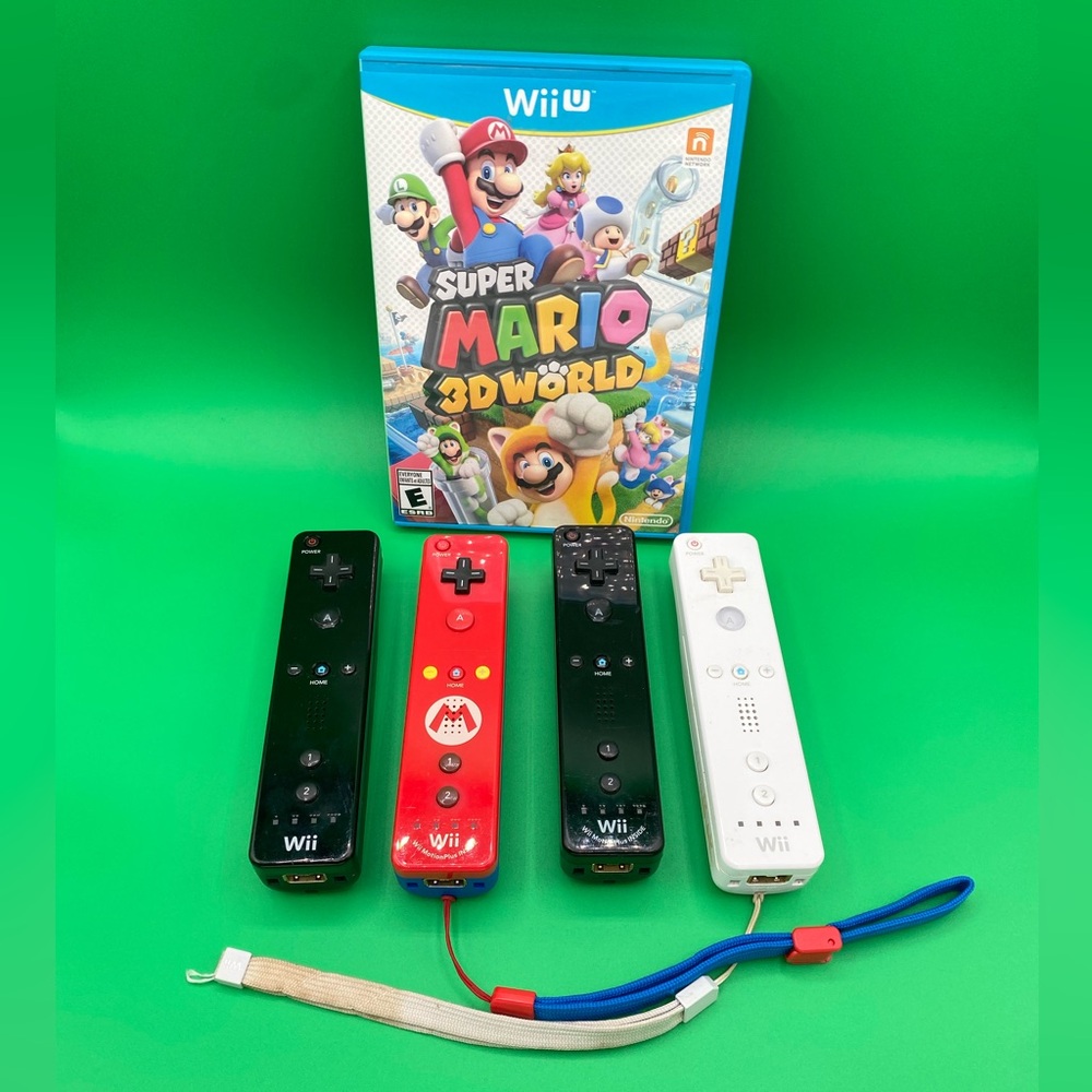 Lot 4 Nintendo Wii Remote Controllers White Black Mario As Is Parts/Repair READ